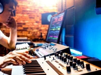 What Does a Music Editor Do? And What Makes Them Unique?